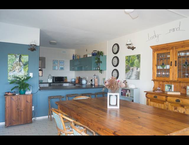 3 BEDROOM TOWNHOUSE FOR SALE IN SCOTTBURGH CENTRAL